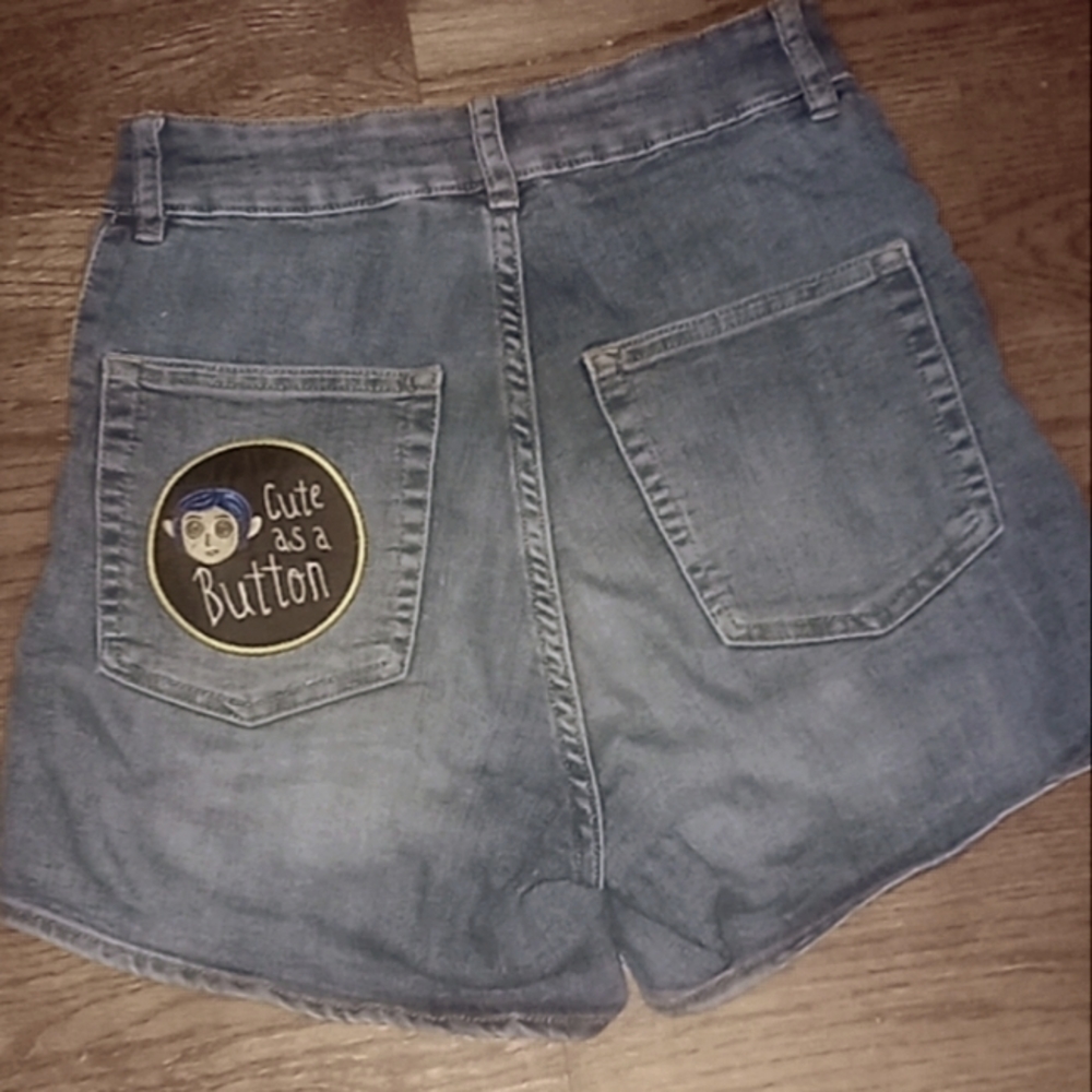 H&M, Size 4, Jean short, Coraline patch, 79%bawelna, 19%polyesern, 2%elastin.